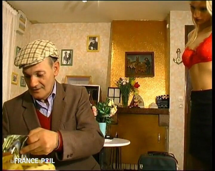 Papy Viewer: Sprzedawczyni domowa, która zrobi wszystko, aby sprzedać.