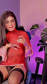 Sexy Bella and Red Nails