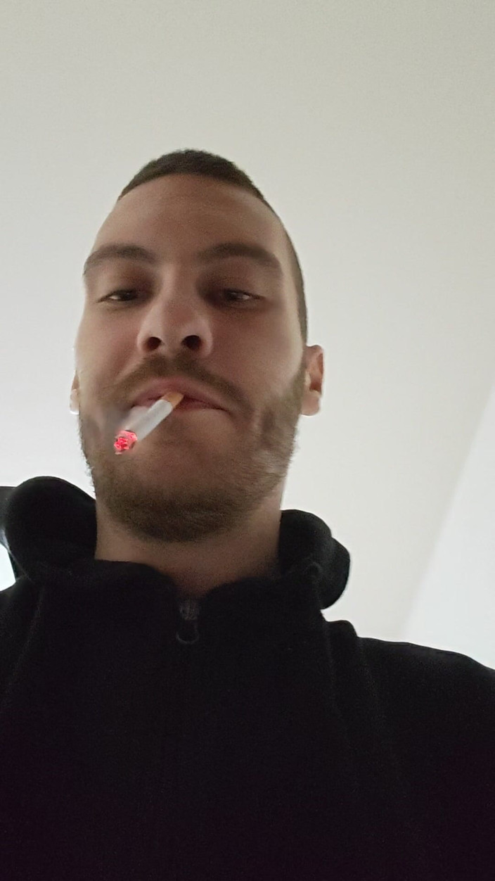 Zoomorriss: Me Smoking