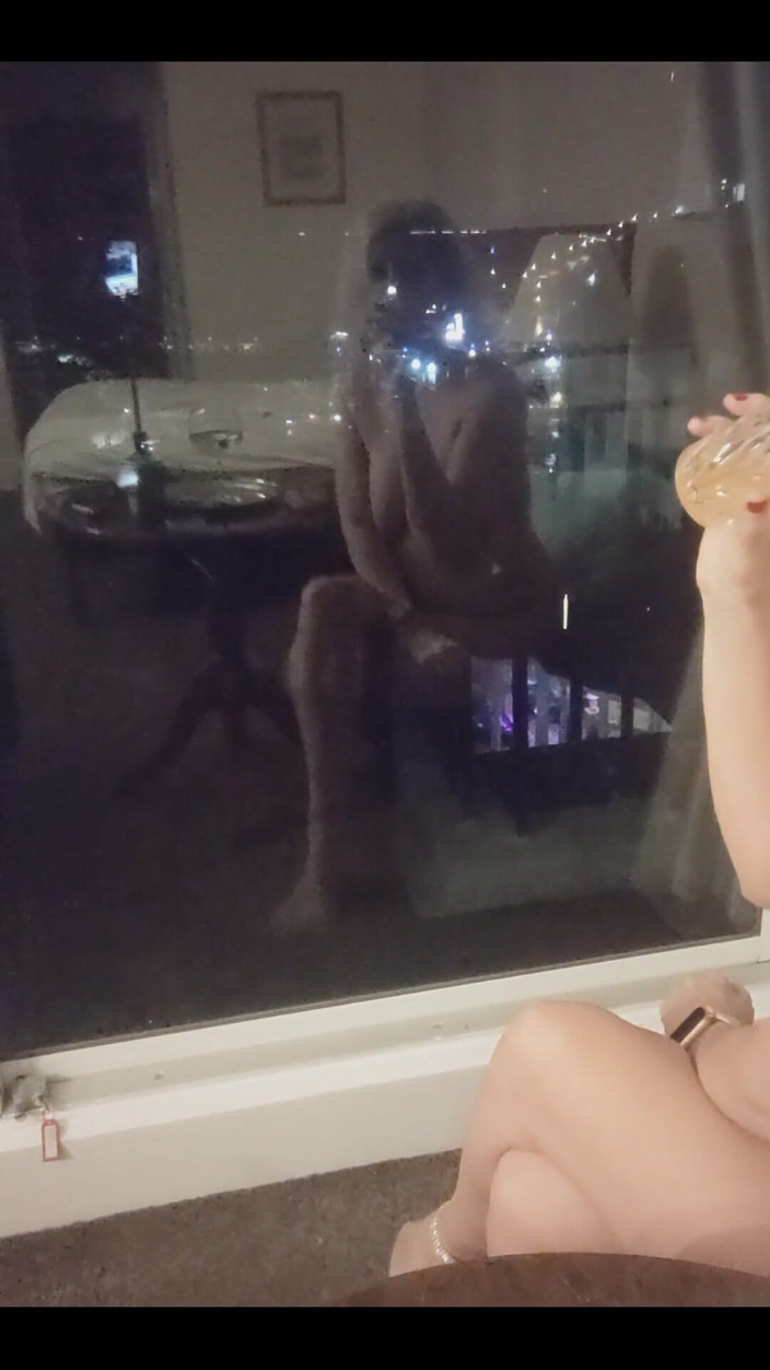 Maggie Moon: Trying to Be a Little Bit Arty with My Reflection...