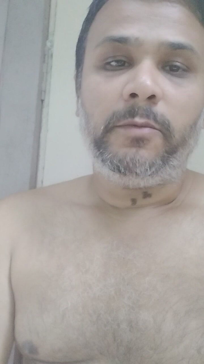 Nani Top: Nahý chlap šuká nadržené kundičky zdarma ....