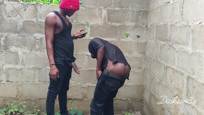 Dickass3x: Bend Ebony Sibuk Berkrim Di Bangunan Yang Belum Siap