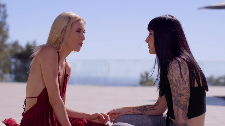 SweetheartVideo: Strap It on