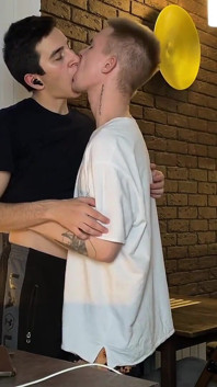 Top Cum in Mouth Botttm Cum on Top Dick