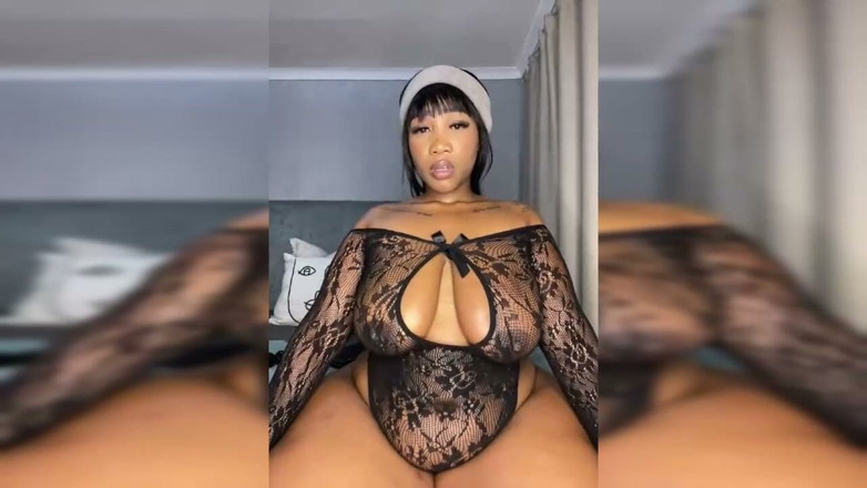 Legendary Booty Overdose: Fat Ass BBW Striptease &amp; Squirts Masturbation
