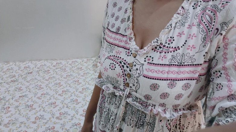 Saarabhabhi6: Indiancă desi sex la birou doamnă futută de un prieten...