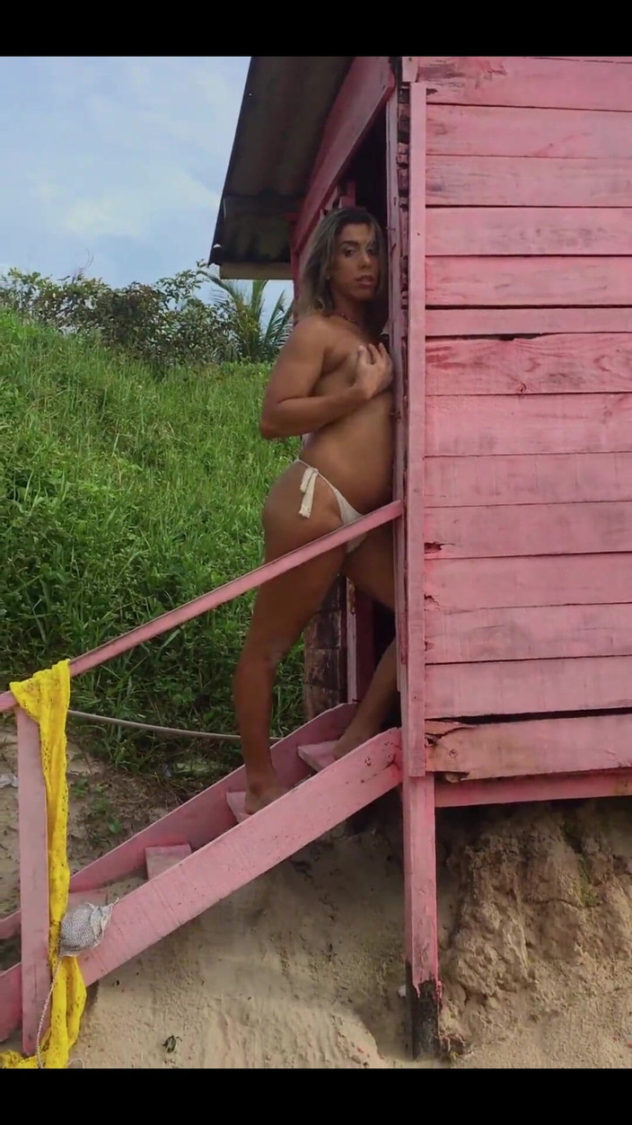 Naughty Girl TS: Trans Blonde Showing off Her Natural Body