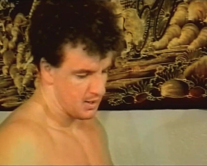 GERMAN PORN CLASSICS: Azotes fuertes en todos los agujeros