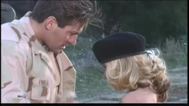 Fodida ao ar livre, essa loira puta é fodida com força por seu amante sortudo