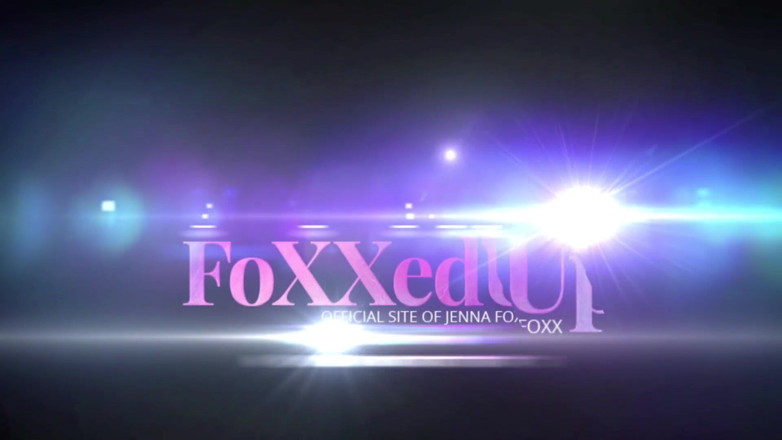 Jenna Foxx: All girl pillow sex with Jenna Foxx, Julia Ann &amp; Kayla...