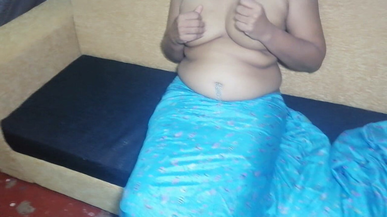 Tina Baby: Pembantu rumah desi berpakaian dengan saree wire untuk digoda