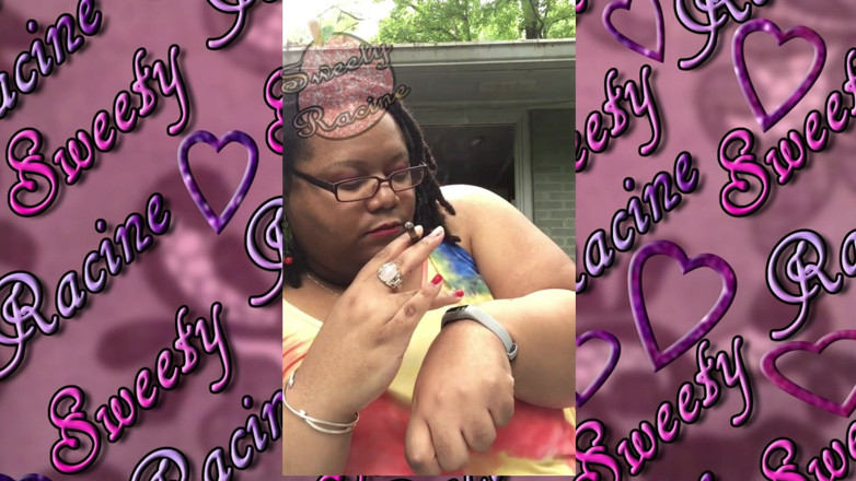 Sweety Racine: SSBBW kouří venku