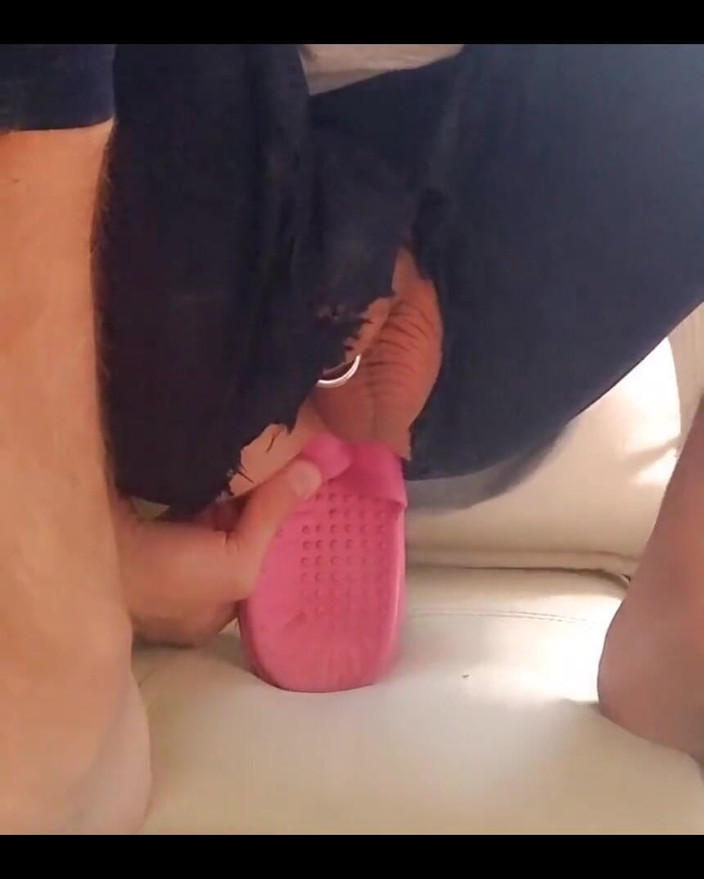 Juliaporno3: 후장 파열로 정액을 받는 Julia Porn. 슬리퍼를 신고 진짜 남성 시오후키