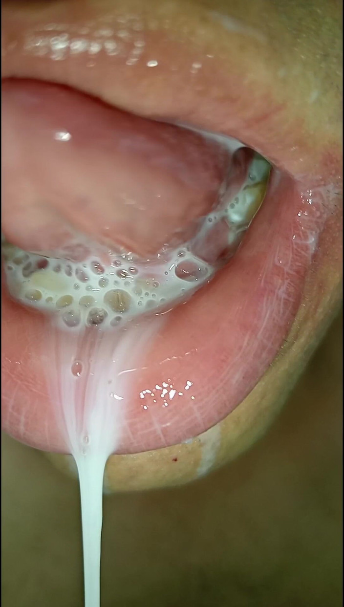 Rey rey: 我喜欢射在我的嘴里