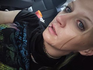 Lynn Kaotik: Minyon trans kız döl seviyor