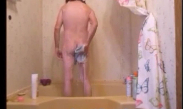 Soloregin: Nerd maricas de rabo de porco tira roupa e toma...