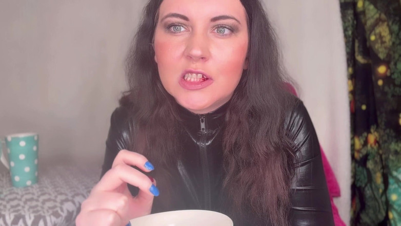 MissFFW: Domnișoara Ffw Asmr Mănâncă zmeură