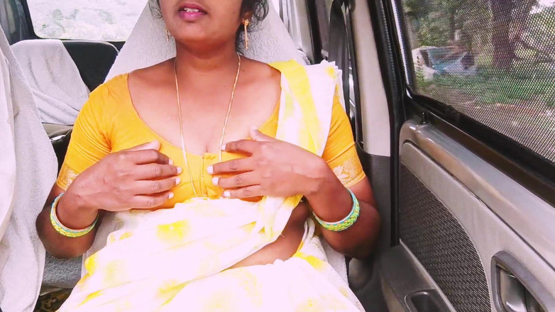 Telugu honey lips: Une soubrette indienne se fait baiser dans une voiture La...