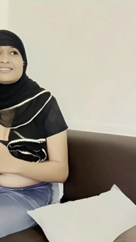 Muslimische freundin der stiefschwederin gefickt, als sie nach hause kam