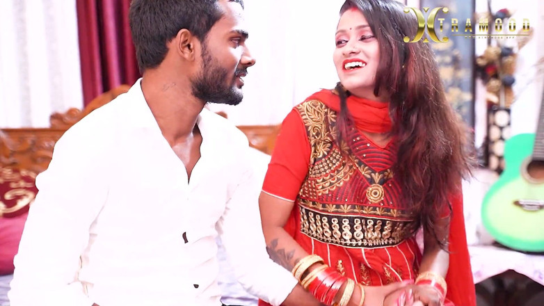 Xtramood: Romance desi avec une femme nouvellement mariée