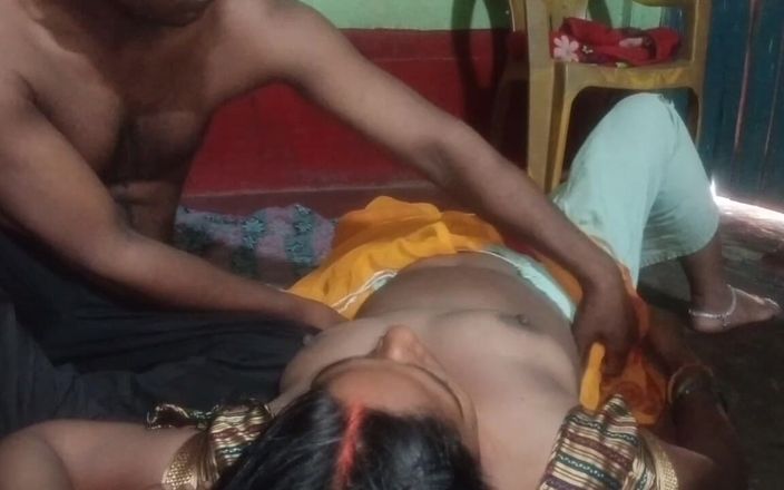 India red sex: Neukte de Desi-dorpsstiefzus alleen, had veel plezier