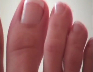 Foot Girls: Fußspiel mit sexy brünetter teen