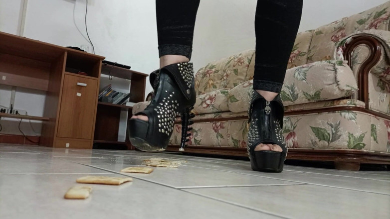 Bergami Melissa: Padronadomination: aplastao las galletas como tus bolas