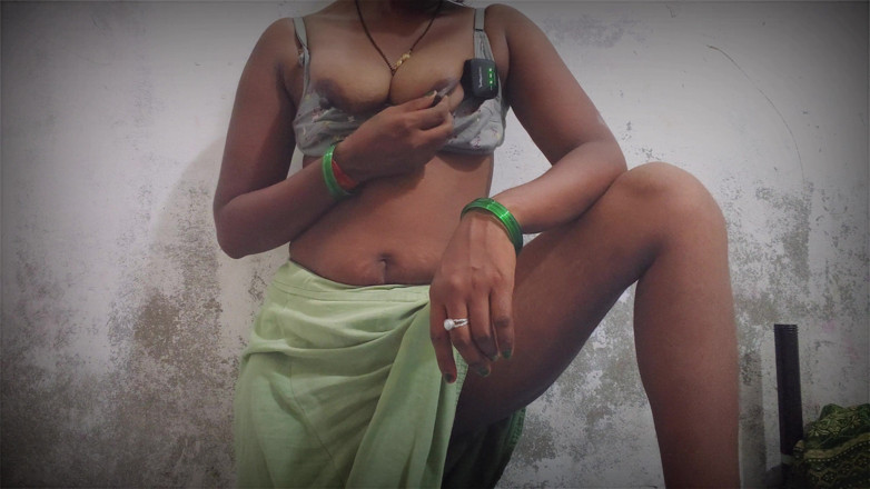 ExcitedWomen: Allein indisches dorf, frauen, bhabhi, will ficken