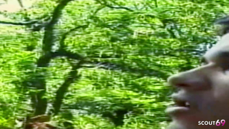 Shemale TS Collection: Blonda Transsexuală este futută în secret în pădure în curul ei strâmt