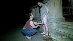 Jilat saya dalam cahaya bulan