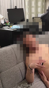 Il Gestore Etero Sposato Ha Texted Mike Durante Il Lavoro - Una Sveltina Sul Divano Dominante Seguita