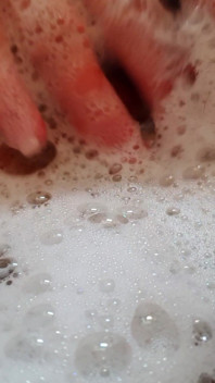 JuicyDream - joc cu pizdă și spermă pe cur în cadă