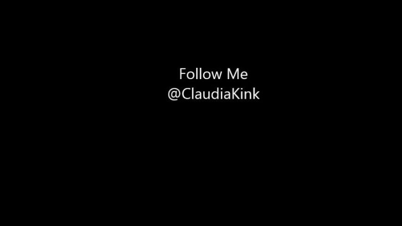 Claudia Kink: Queefing in una corta gonna nera