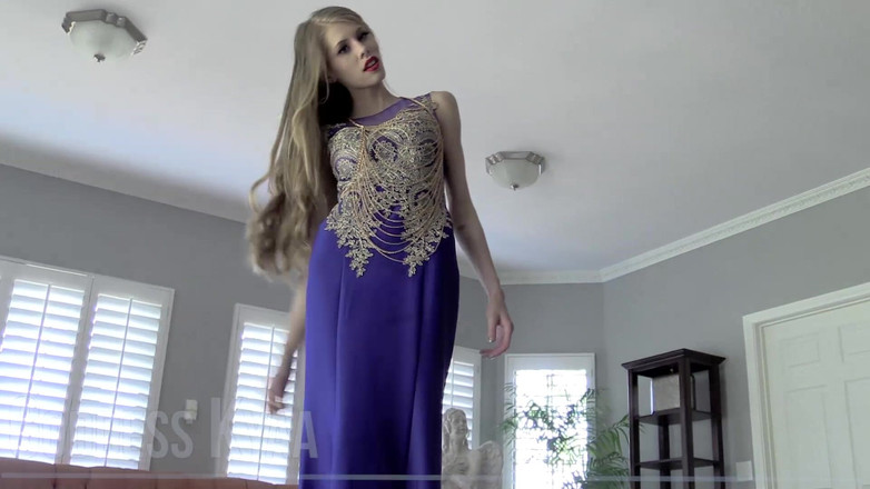 Kyaa Chimera: Zeița bogată umilință verbală