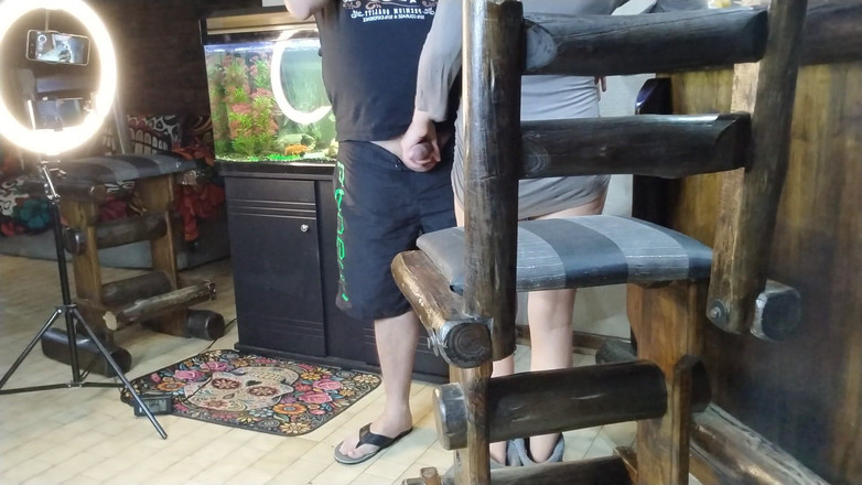 Bigjoefuckalott: Snažím Se Užít Si Gumového Ptáka.