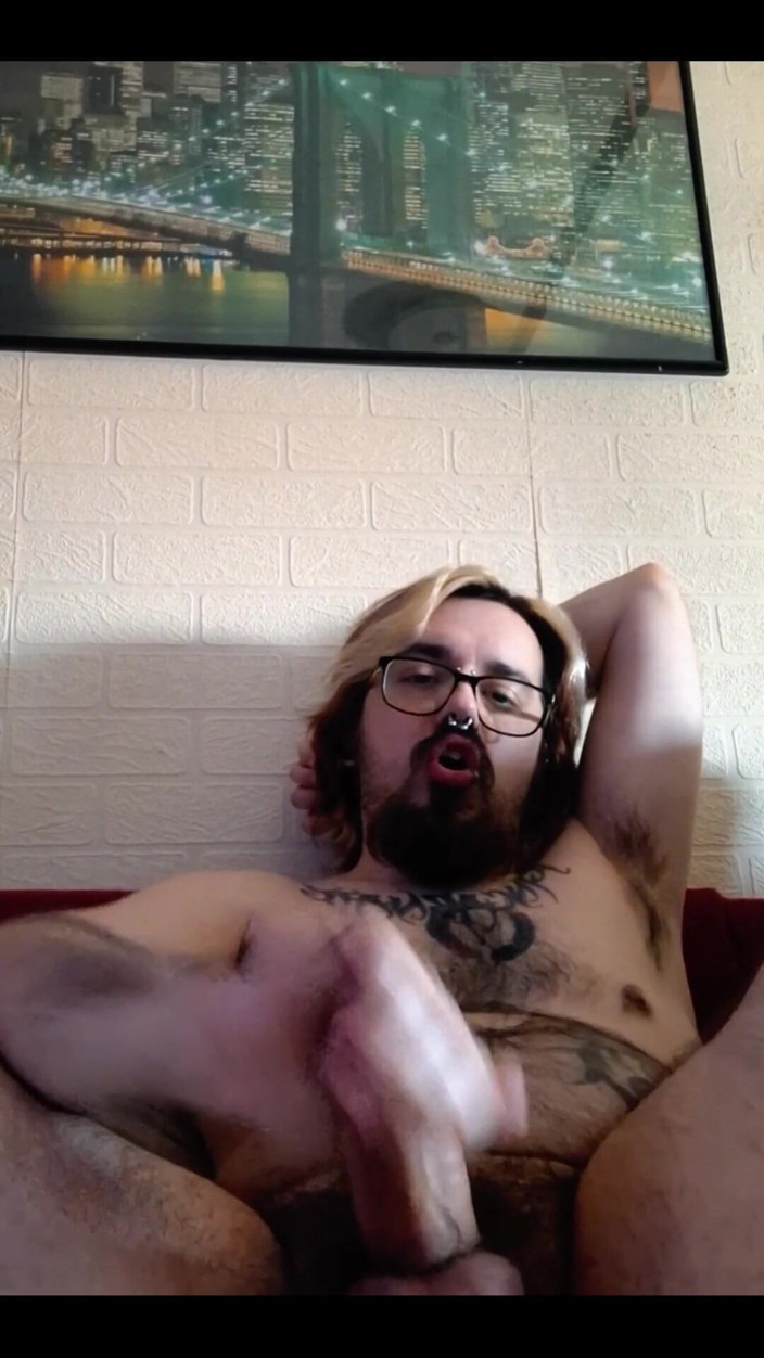 NaturalBornSinner: Hew, It's gettin's musky in here