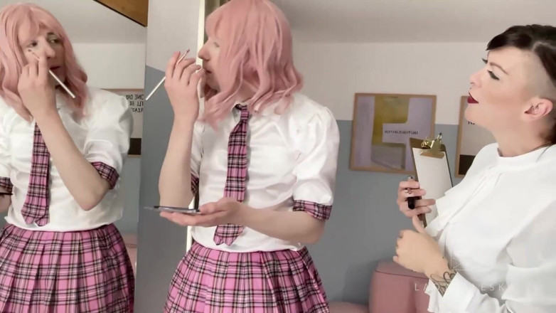 Lady Valeska: Lezione di college sissy 1: Dollificazione