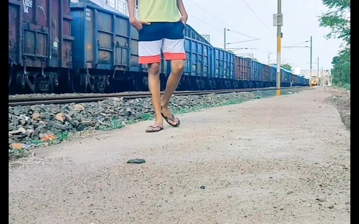 Tani: Railway Station Cumshot