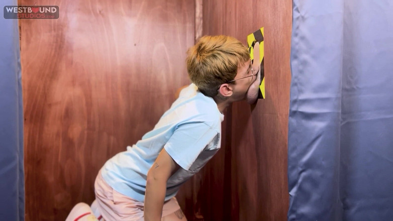 Latin Twinks: Marco samuel memuaskan keinginannya untuk di malam yang intens di...