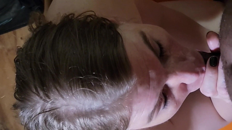 Josie Blade: Sloppy blowjob and facial