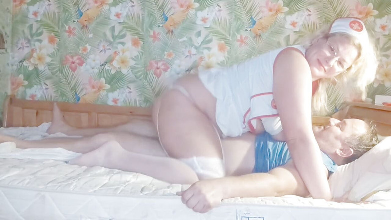 Putarankahotmilf: नर्स सबसे अच्छे मरीज की अच्छी देखभाल