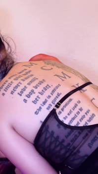 Mông lồn được chơi trên ghế phụ khoa bởi sissy