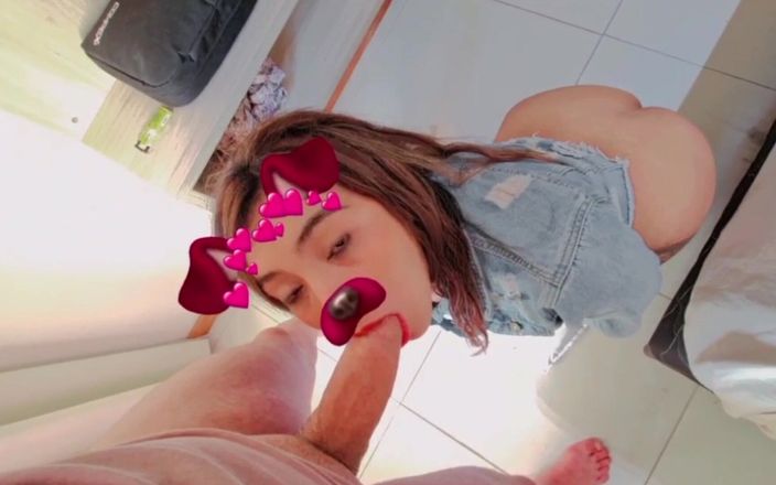 Latinascachondas: Milf chupando com filtro