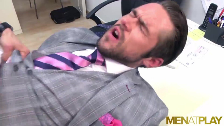 Menat Play: MENATPLAY - Anal pounding with Mike De Marko and Sunny Colucci
