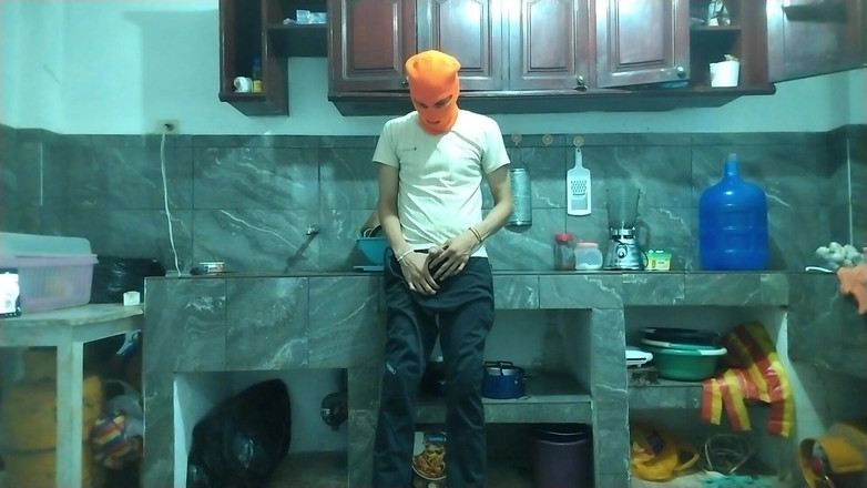 NEGRITA SEXY: On parlait avec ma demi-sœur, puis j’ai commencé à fantasmer sur...