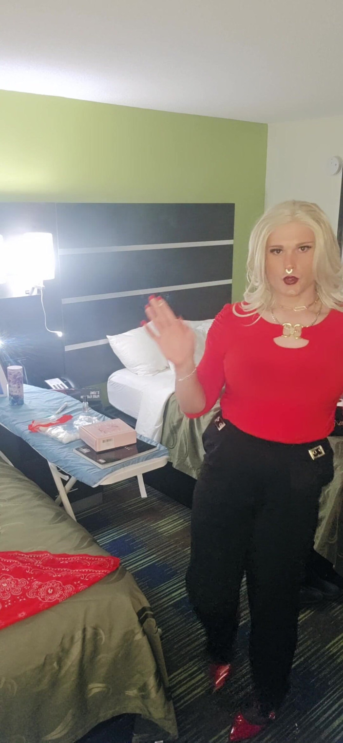 Darkfetish2k: Kylie Rey (shemale) Hon är dålig Hon är hetaste att röka fetisch