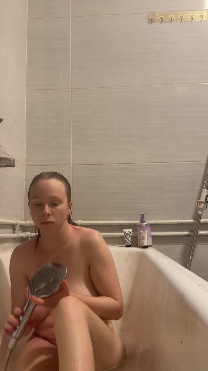 SweetLucy96: Vuoi farmi la schiuna?