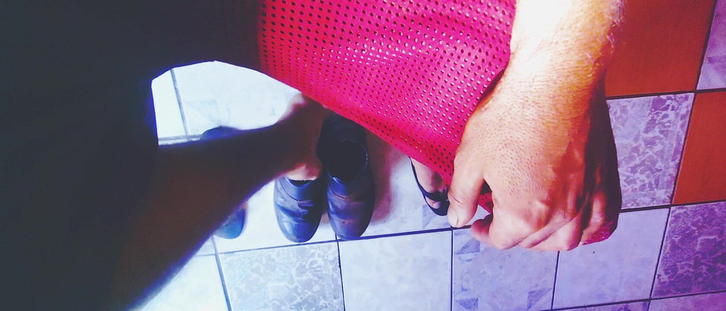 Stink HairyMale: Laarzen aantrekken - POV