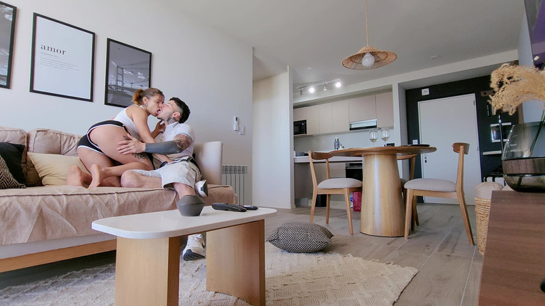 Young big apple: HINTER DEN KULISSEN! Ein extremer Blowjob für meinen Mann