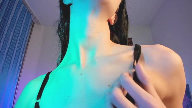 Skinny_lady69: Leher dan bibir fetish